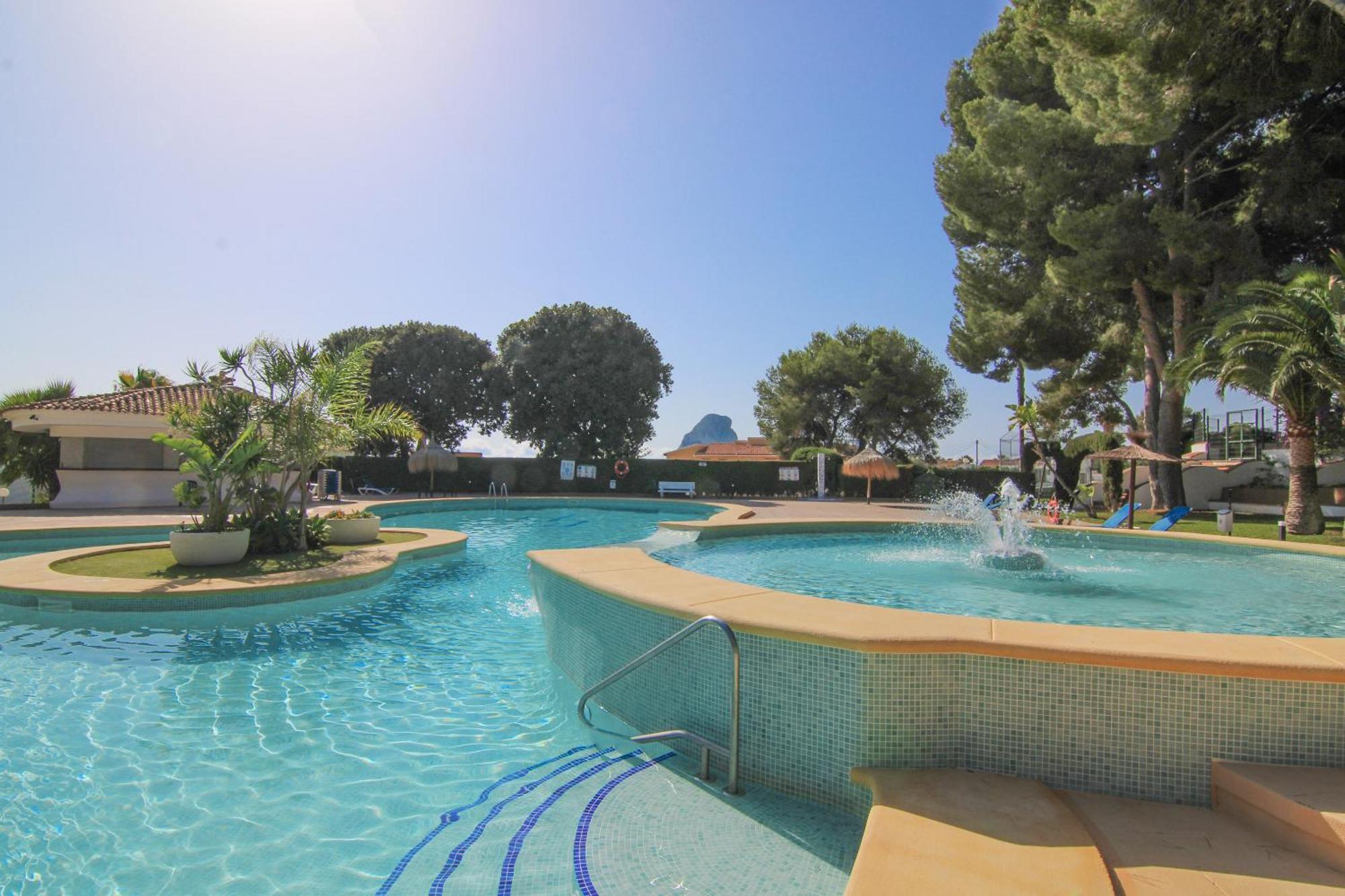 Bungalow Con Piscina - Calpepark Bagian luar foto